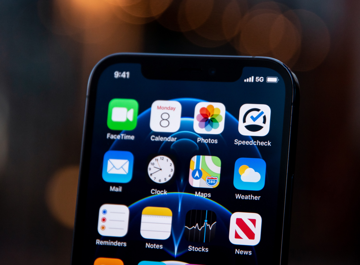 武昌苹果手机维修分享为什么 iPhone 12 在冬季会自动关机 