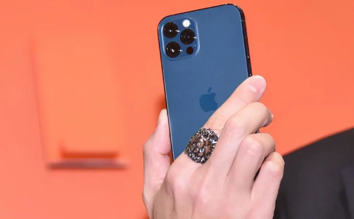 武昌苹果手机维修分享iPhone12系列重启方法教程 